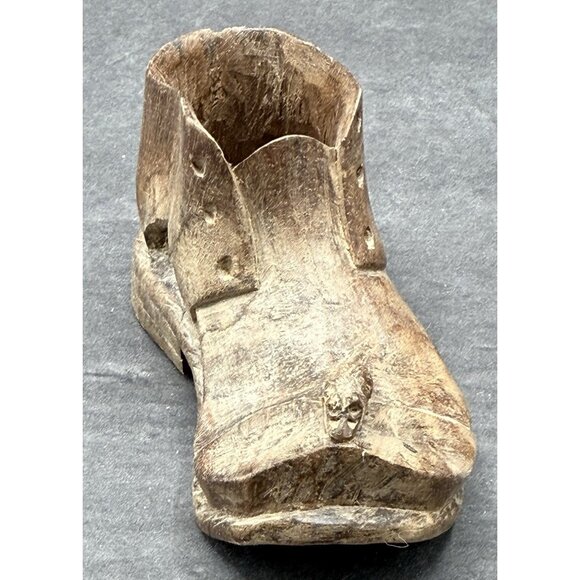 Vintage Hand Carved Wooden Shoe W/Mouse On Toe Primitive Folk Art Solid - Picture 3 of 11
